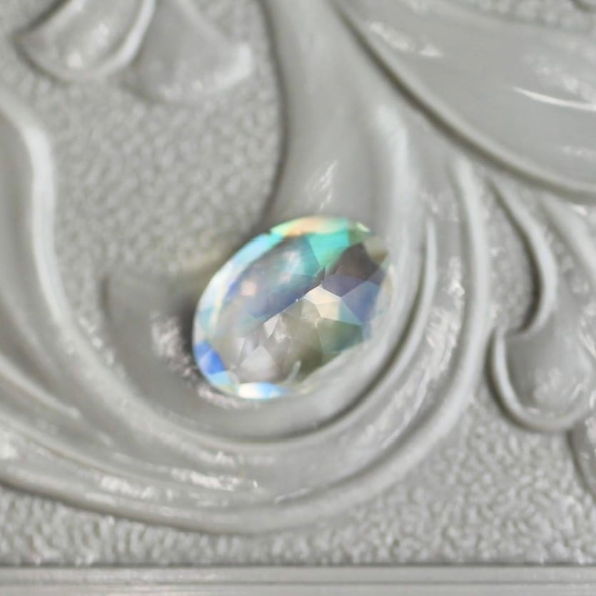 アンデシンラブラドライト 0.645ct 5×7mm マラウイ産 レインボームーンストーン 【MJ2449】