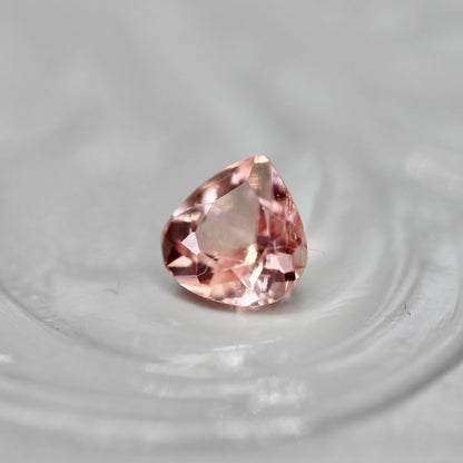 ラブラドライト 0.23ct マロンカット 4.2mm×4.1mm×2.9mm【MJ2567】