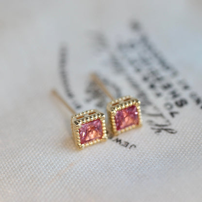 アヤナスピネル 3mm×3mm K18YG ミルフレーム ピアス 片耳 【MJ2498】