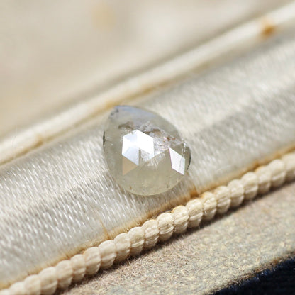 ペアシェイプカット ナチュラルダイヤモンド 0.37ct 6.1mm×4.9mm-0.8mm 【MJ2484】