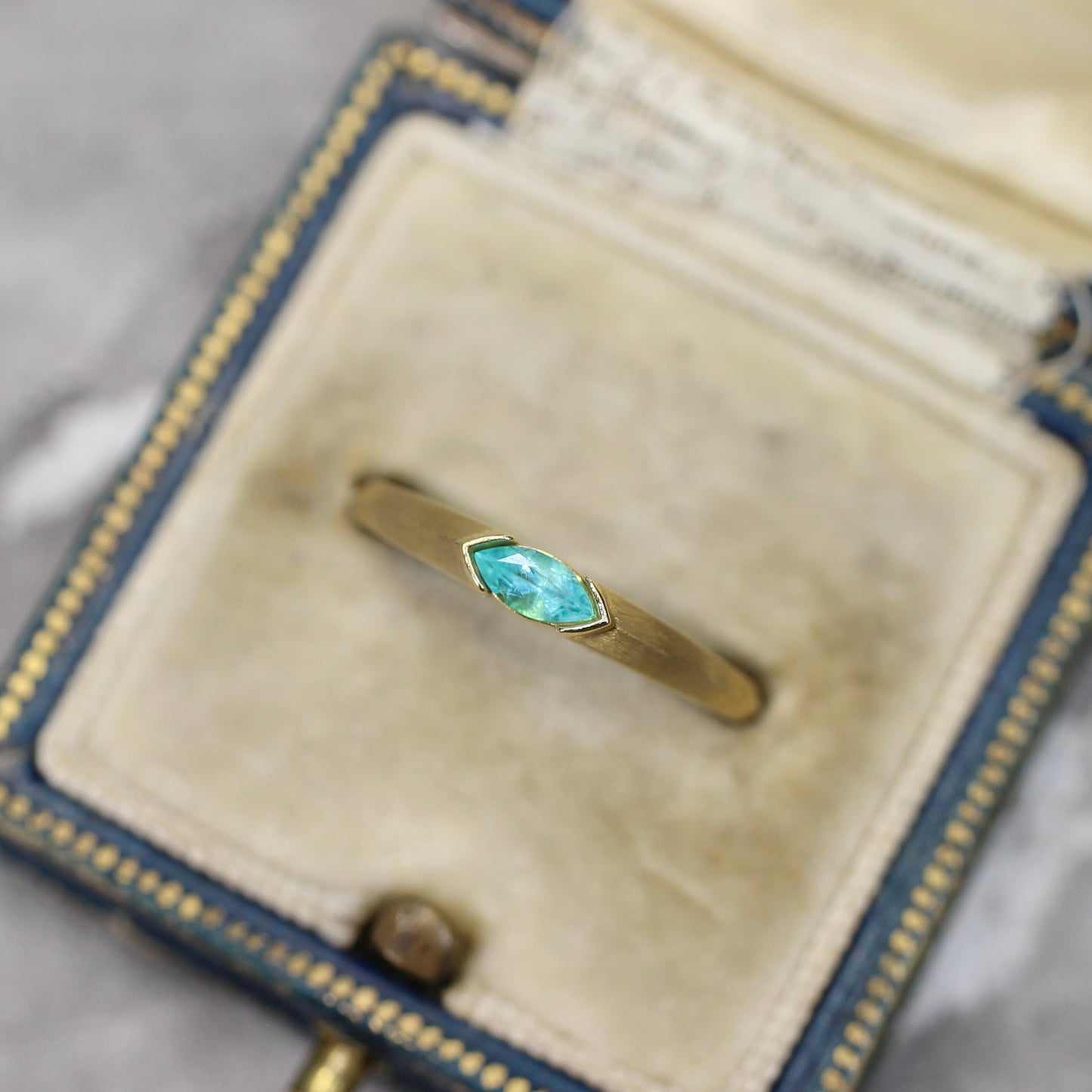 パライバトルマリン 0.165ct ブラジル産 マーキスカット 5.3mm×2.6mm×2.1mm【MJ2719】