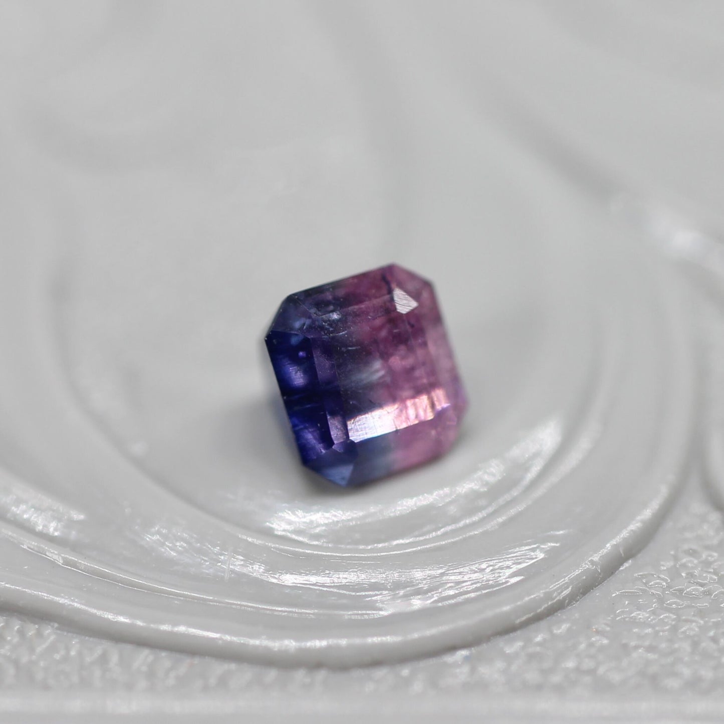 エメラルドカット バイカラートルマリン 0.42ct 3.7mm×3.4mm-3.0mm 【MJ2515】