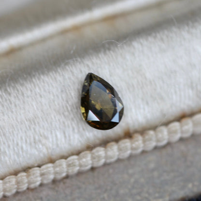 ペアシェイプカット ナチュラルダイヤモンド 0.180ct 4.6mm×3.1mm-1.5mm 【MJ2480】