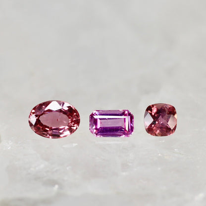 オーバルカット パパラチアサファイア 0.385ct  4.5mm×3.2mm×2.0mm ソーティング付き【MJ2580】