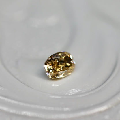 ブラウンダイヤモンド 0.12ct オーバルカット 3.5mm×2.5mm×1.9mm【MJ2629】