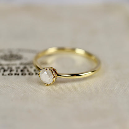 ホワイト系ダイヤモンド 0.22ct K18YG ラウンドブリリアントカット ミルフレーム×テーパーアーム【MJ2841】