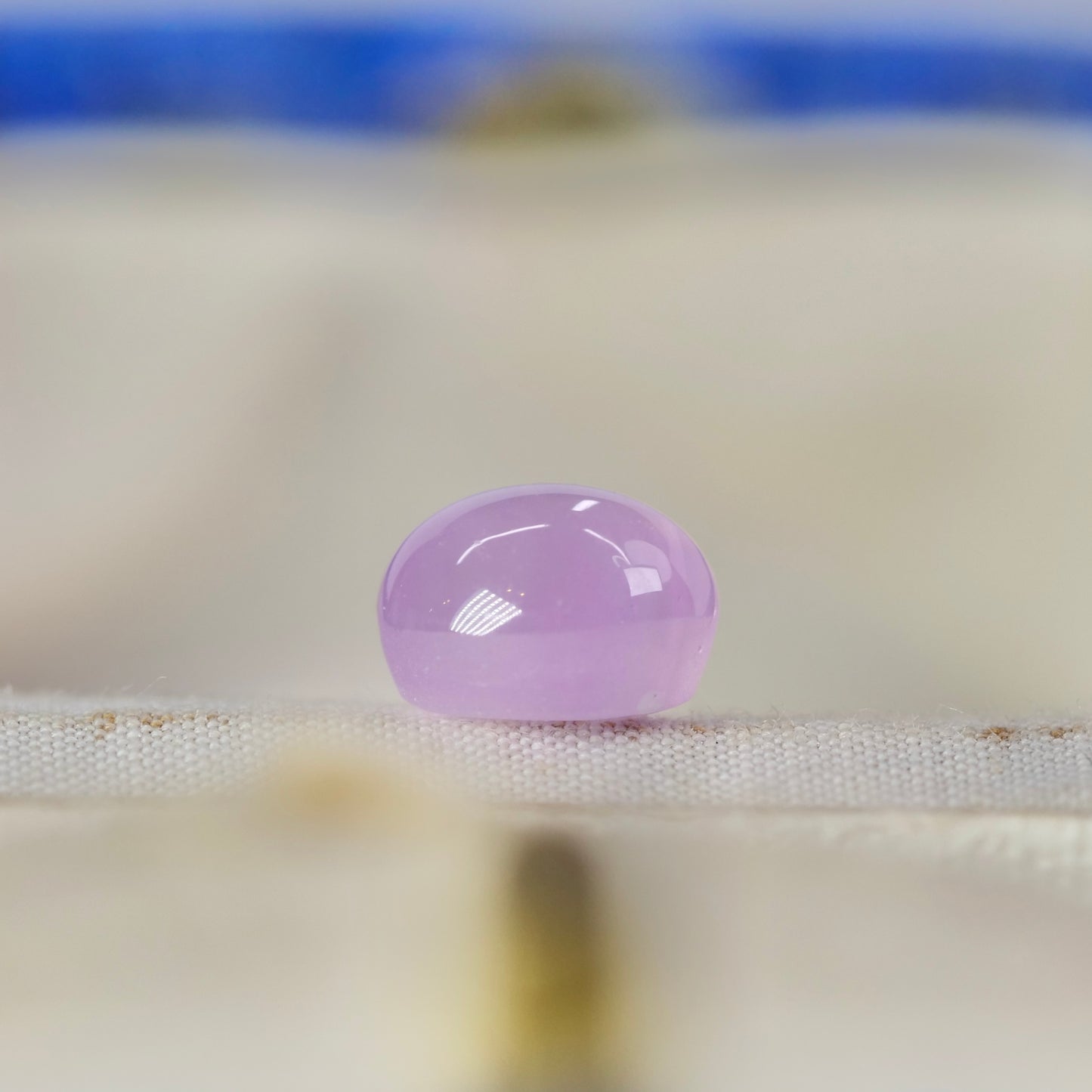 成長線入りスターサファイア 1.18ct カボションカット 5.5mm×4.9mm×3.7mm【MJ2939】