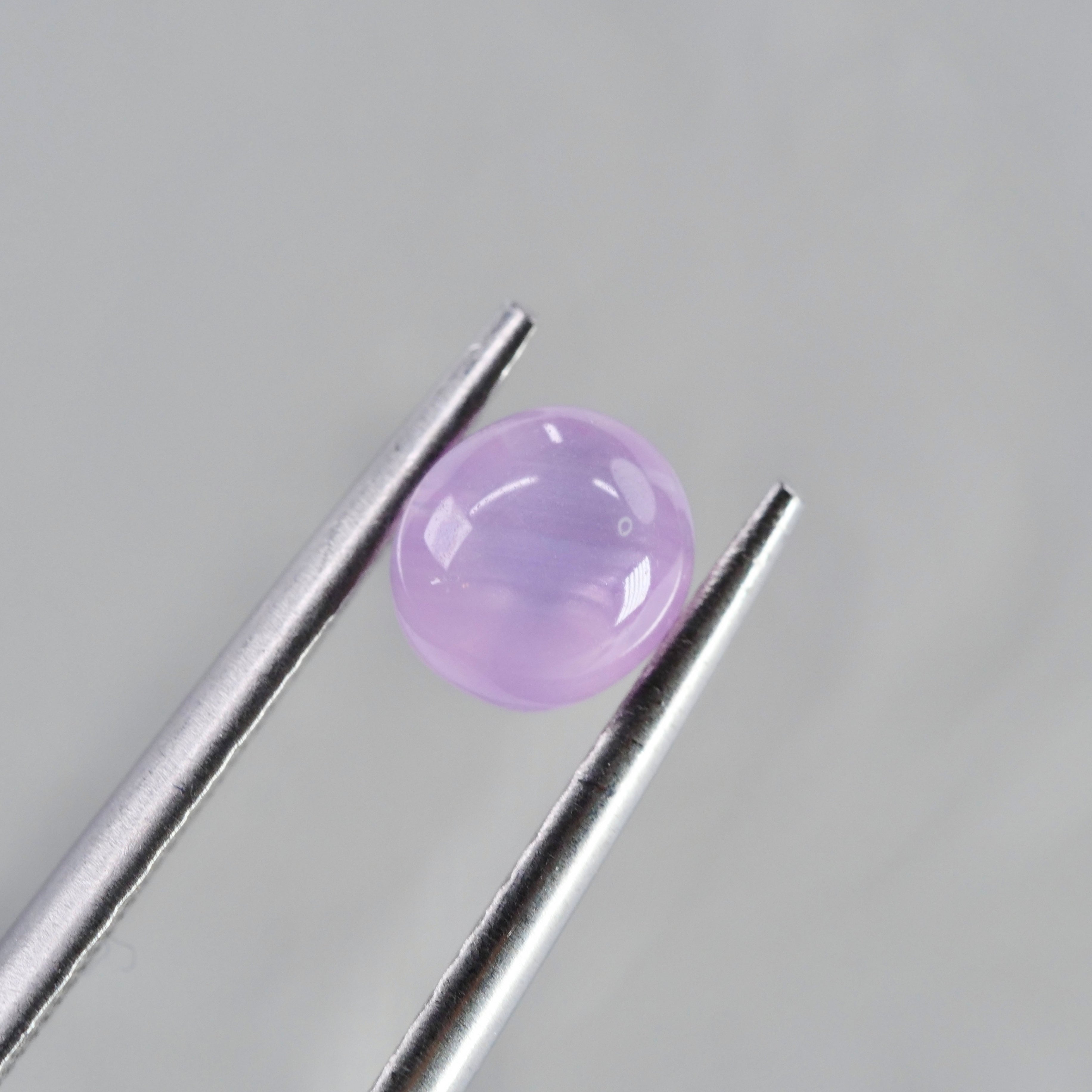 成長線入りスターサファイア 1.18ct カボションカット 5.5mm×4.9mm×3.7