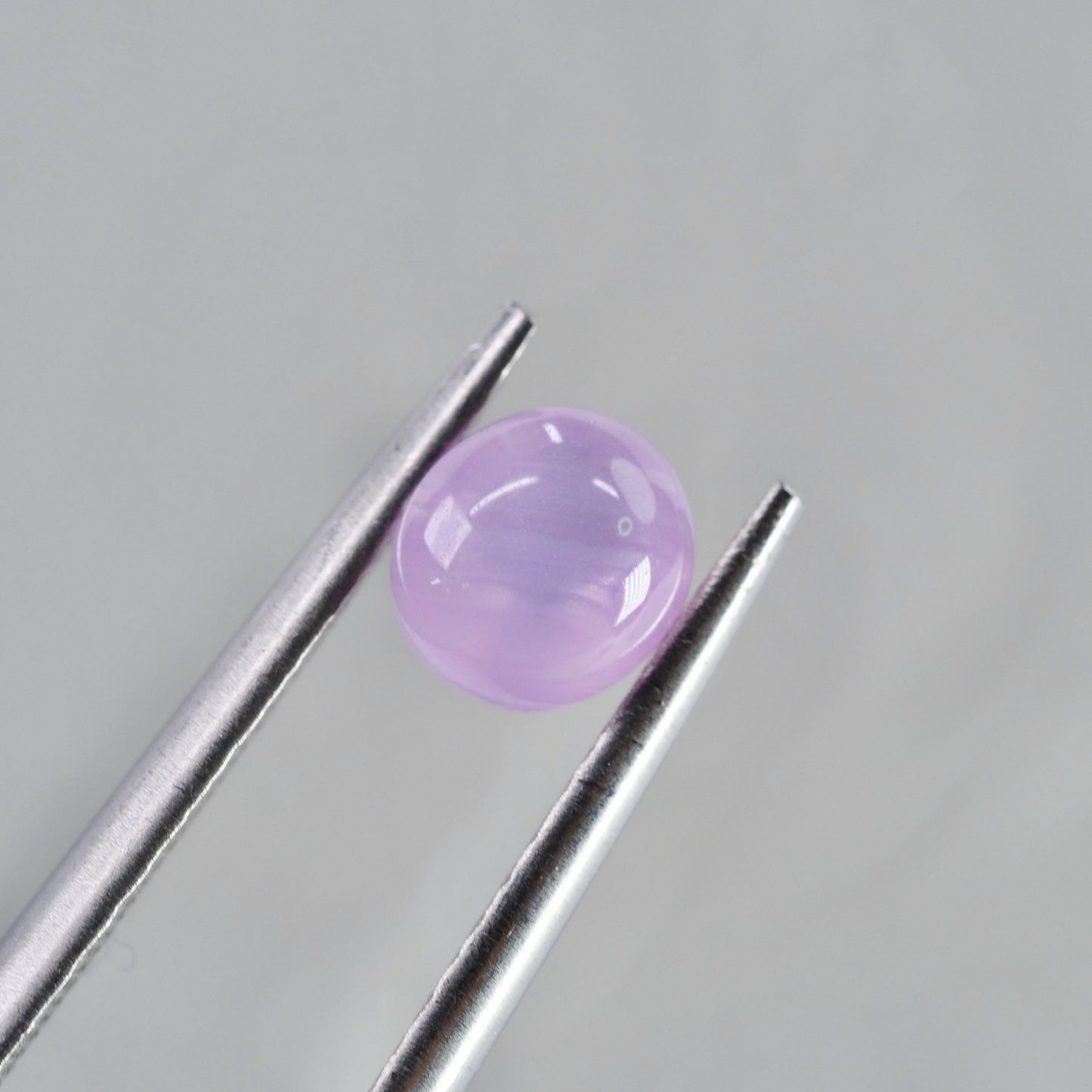 成長線入りスターサファイア 1.18ct カボションカット 5.5mm×4.9mm×3.7mm【MJ2939】