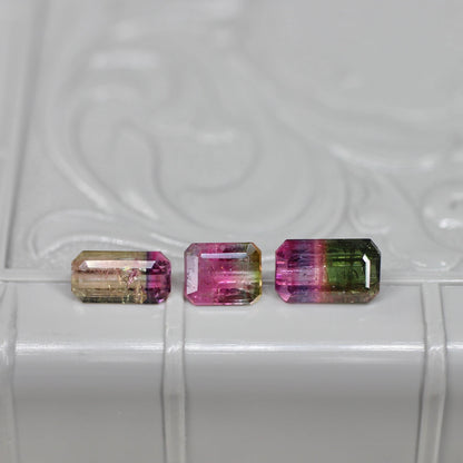 パーティーカラードトルマリン 0.50ct エメラルドカット 5.1mm×4.1mm×2.7mm【MJ2663】