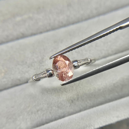 オーバルカット ラブラドライト 0.78ct 6.5mm×4.7mm-3.7mm 【MJ2511】