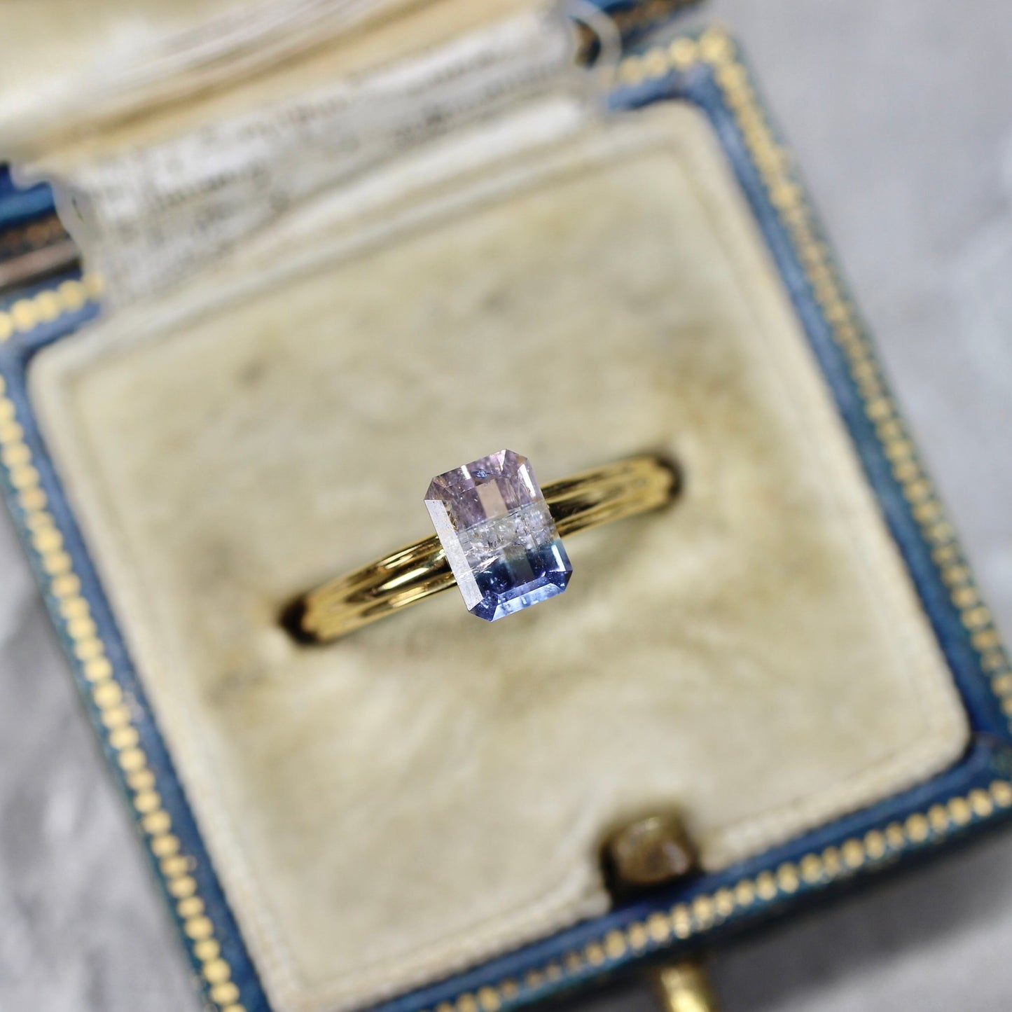 パーティーカラードトルマリン 1.17ct エメラルドカット 6.7mm×4.9mm×4.0mm【MJ2662】