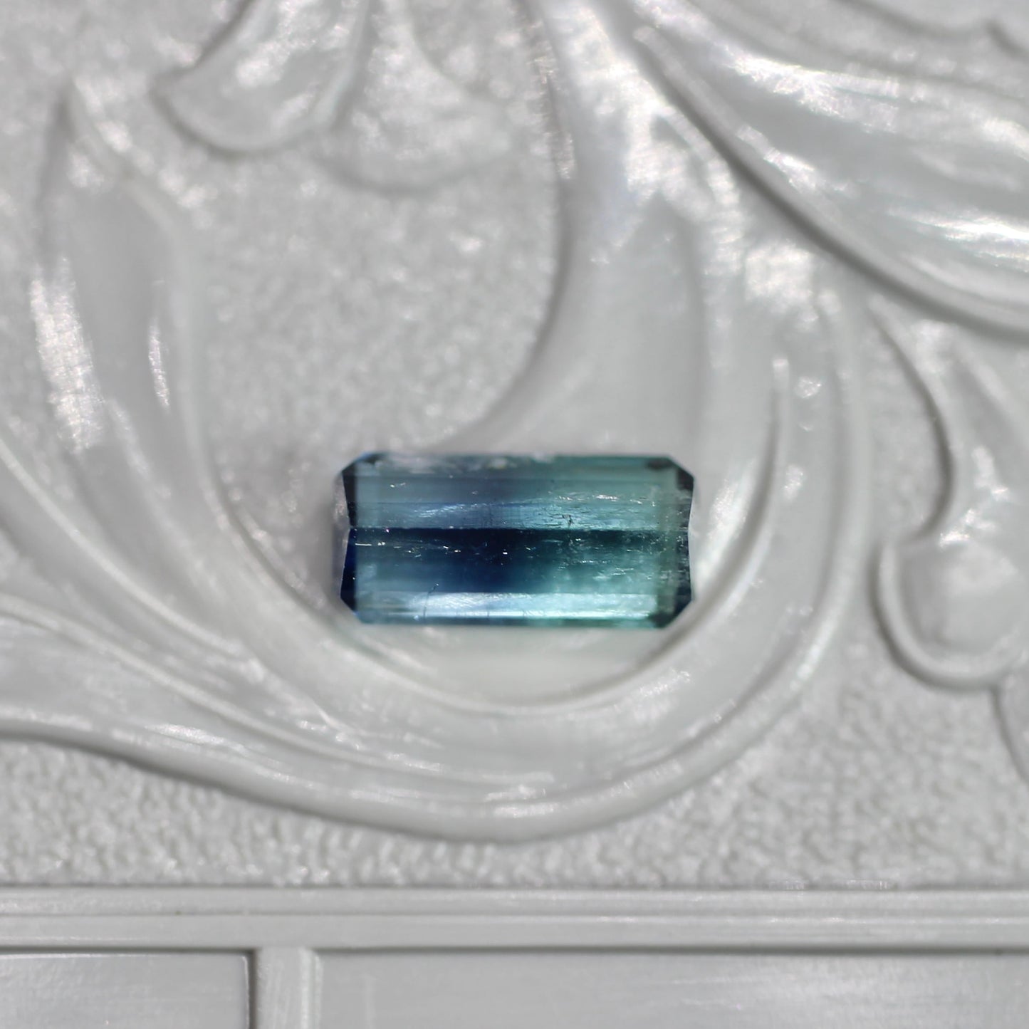 パーティーカラードトルマリン 0.77ct エメラルドカット 7.5mm×3.6mm×5.0mm【MJ2651】