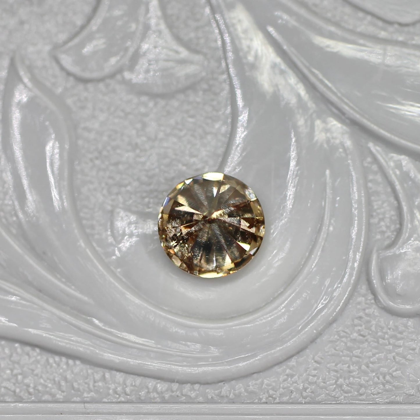 ショコラブラウンダイヤモンド 0.495ct ラウンドブリリアントカット 4.9mm×5.0mm×3.1mm【MJ2682】