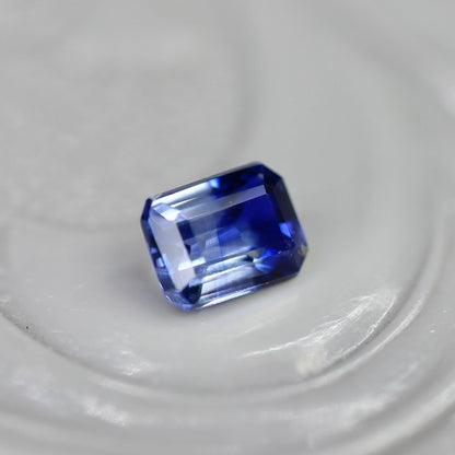 バイカラーサファイア 0.22ct エメラルドカット 3.8mm×2.9mm×2.0mm【MJ2709】