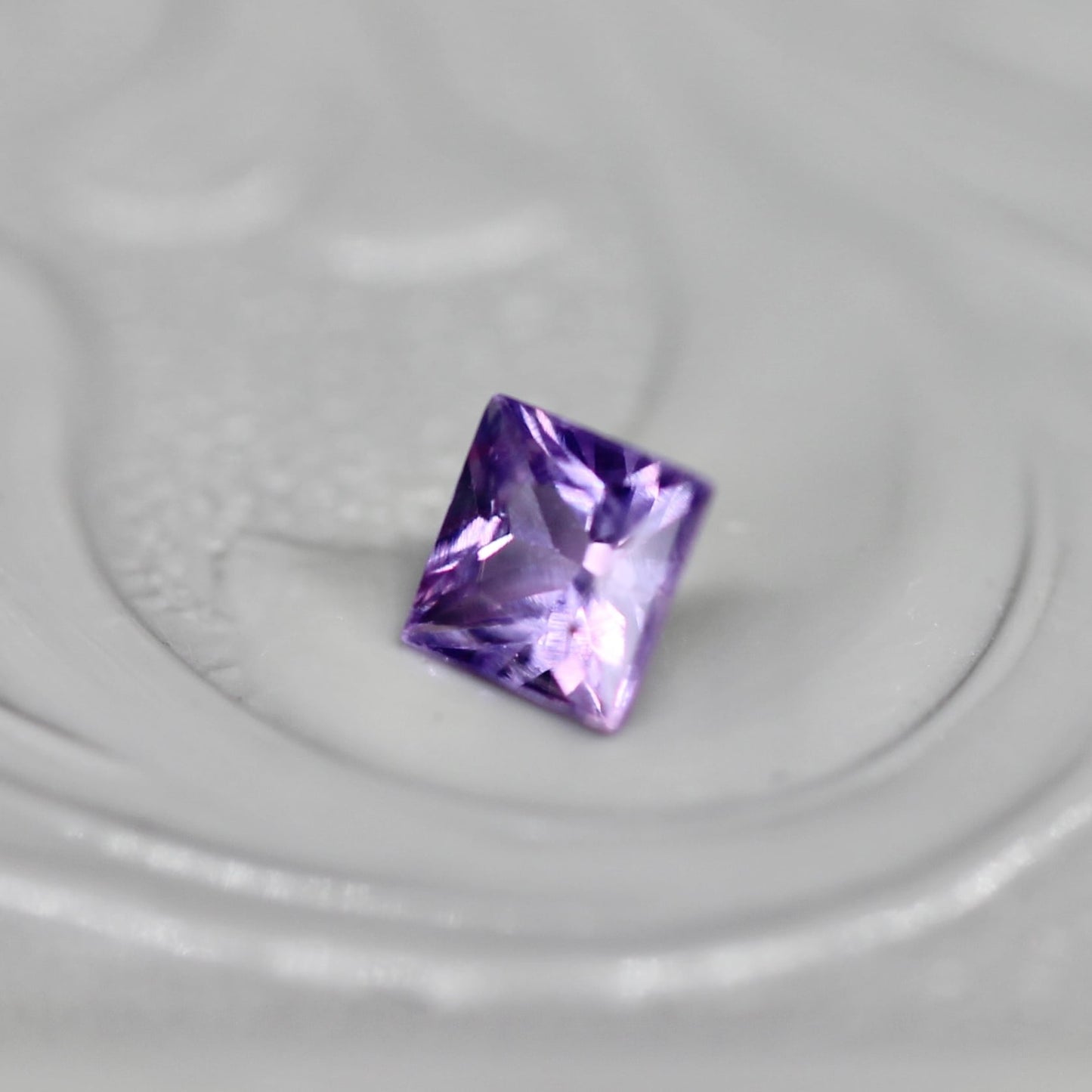 サファイア 0.22ct スクエアカット 3.3mm×3.3mm×2.4mm【MJ2688】