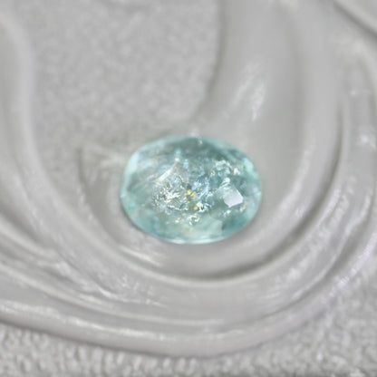 パライバトルマリン モザンビーク産 0.28ct オーバルカット 5.2mm×4.0mm×2.0mm【MJ2740】