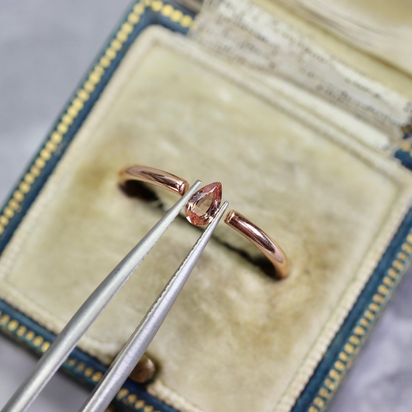 パパラチアサファイア 0.25ct ペアシェイプ 5.0mm×3.0mm×1.9mm ソーティング付き【MJ2743】