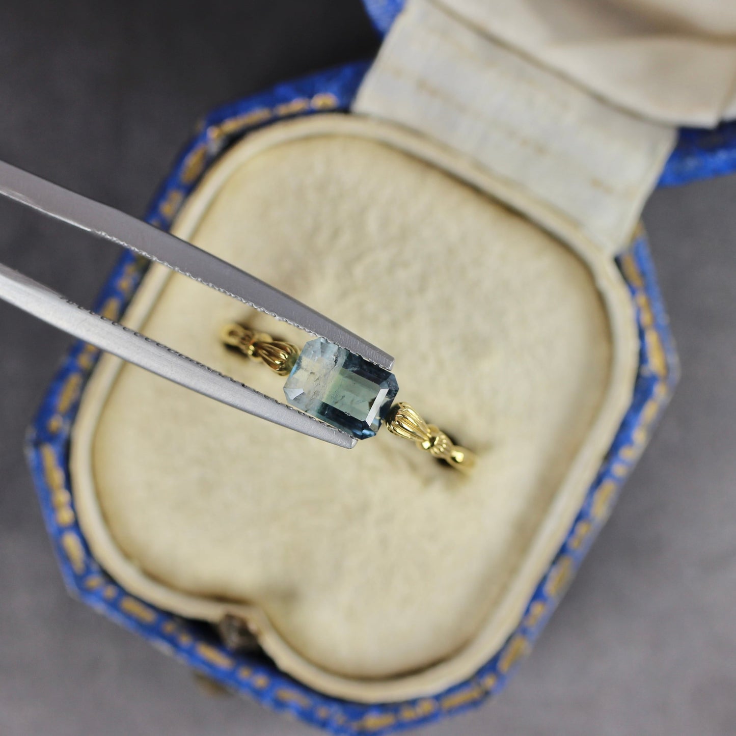 バイカラートルマリン 1.07ct エメラルドカット 7.0mm×4.9mm×3.1mm【MJ2773】