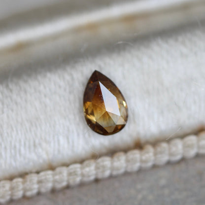 ペアシェイプカット ブラウンダイヤモンド 0.180ct 4.6mm×3.0mm-1.4mm 【MJ2481】