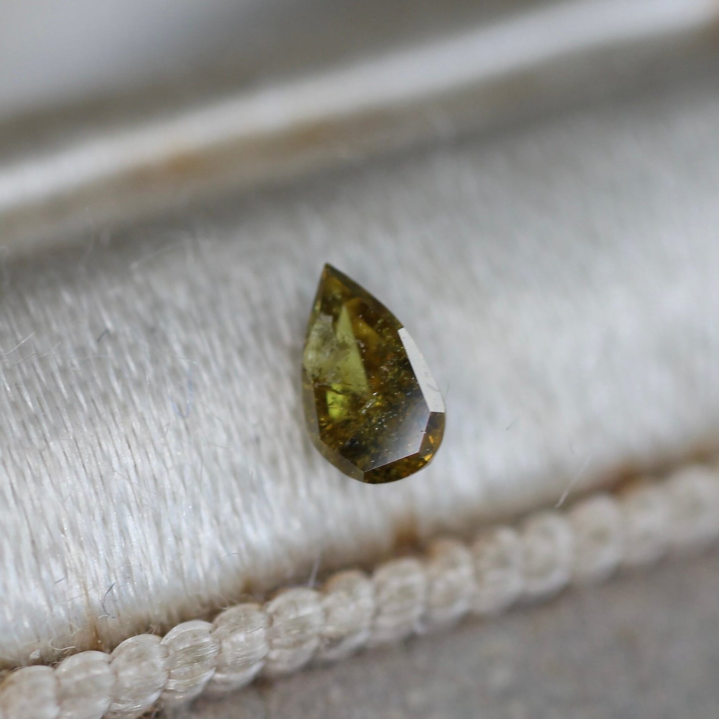 ペアシェイプカット ナチュラルダイヤモンド 0.125ct 4.1mm×2.5mm-1.5mm 【MJ2479】