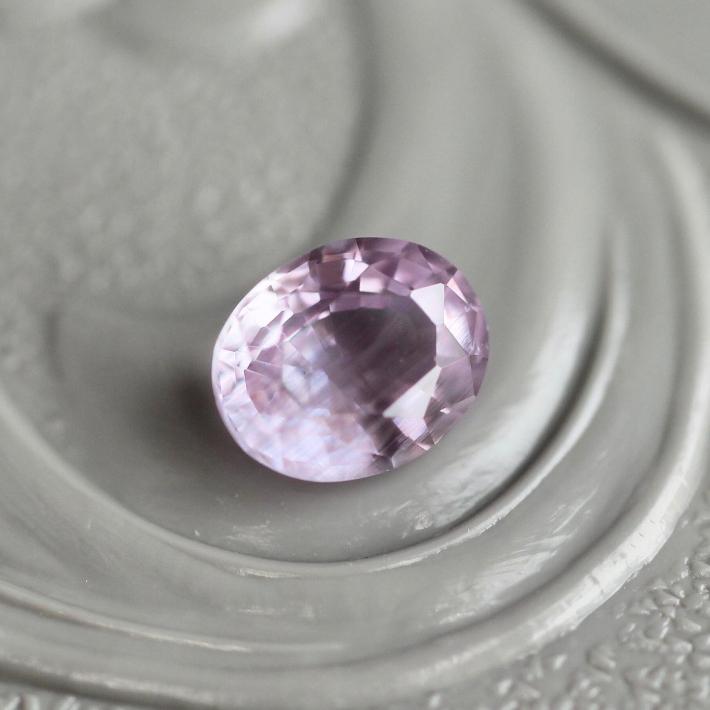 非加熱サファイア 0.48ct 5mm×4mm オーバルカット 【MJ2434】