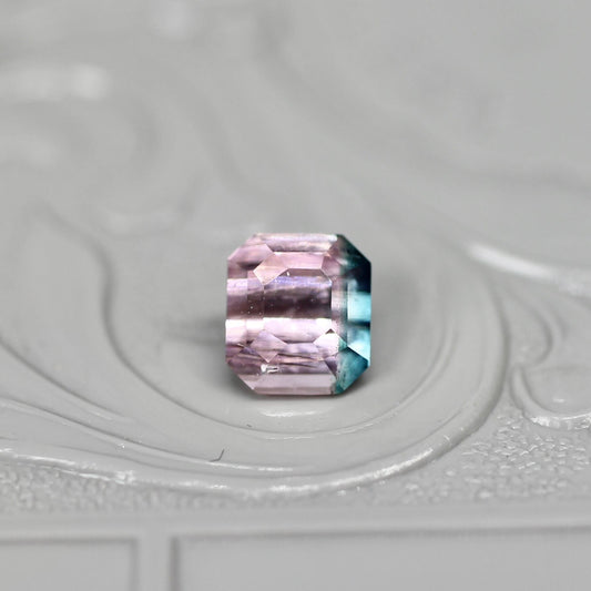 エメラルドカット バイカラートルマリン 0.90ct 5.1mm×4.5mm-4.7mm 【MJ2518】