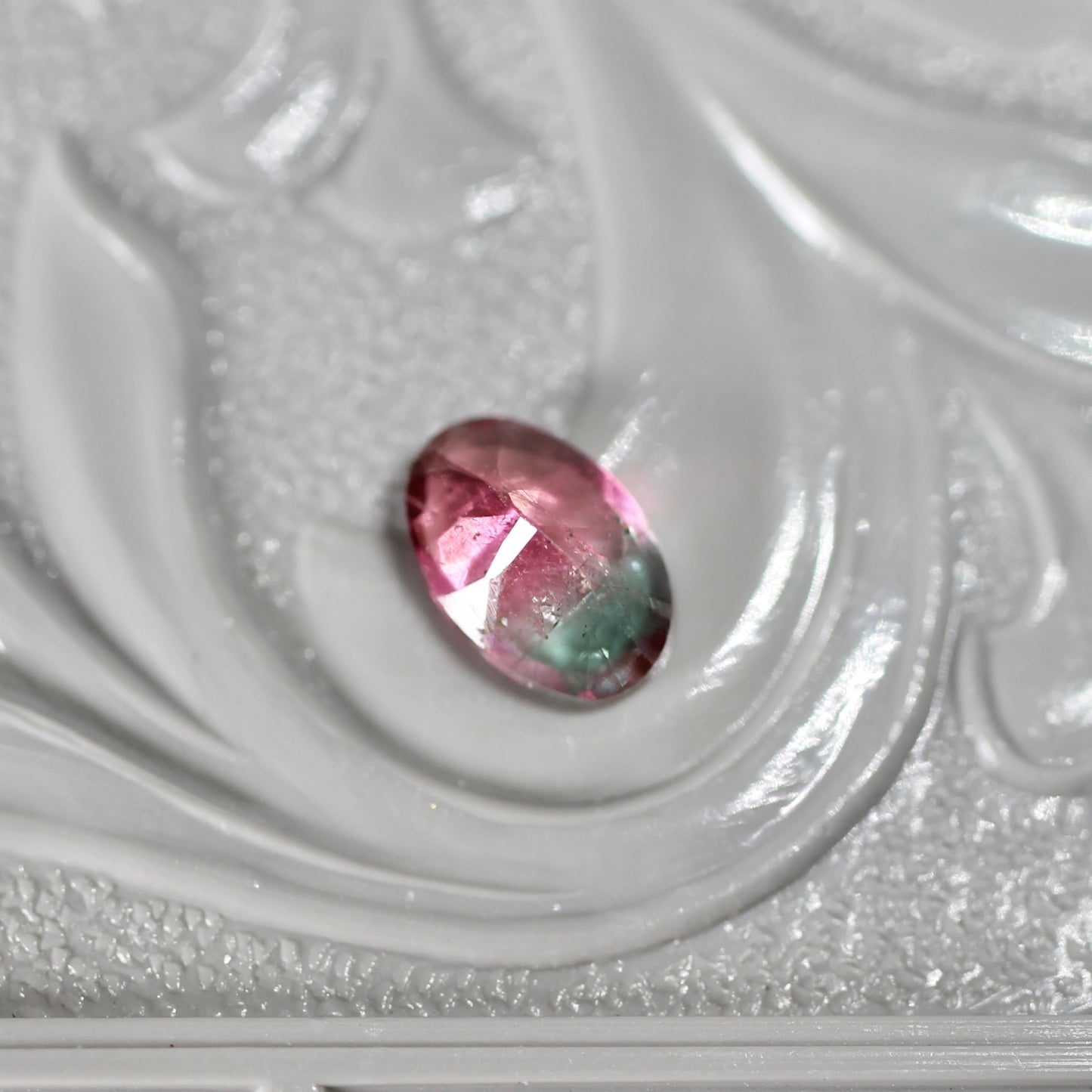 オーバルカット パーティーカラード トルマリン 0.42ct  5.6mm×3.6mm×2.3mm【MJ2577】