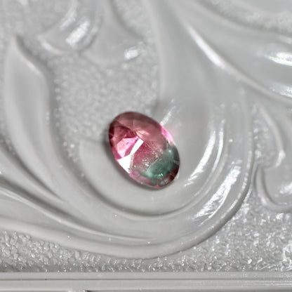 オーバルカット パーティーカラード トルマリン 0.42ct  5.6mm×3.6mm×2.3mm【MJ2577】