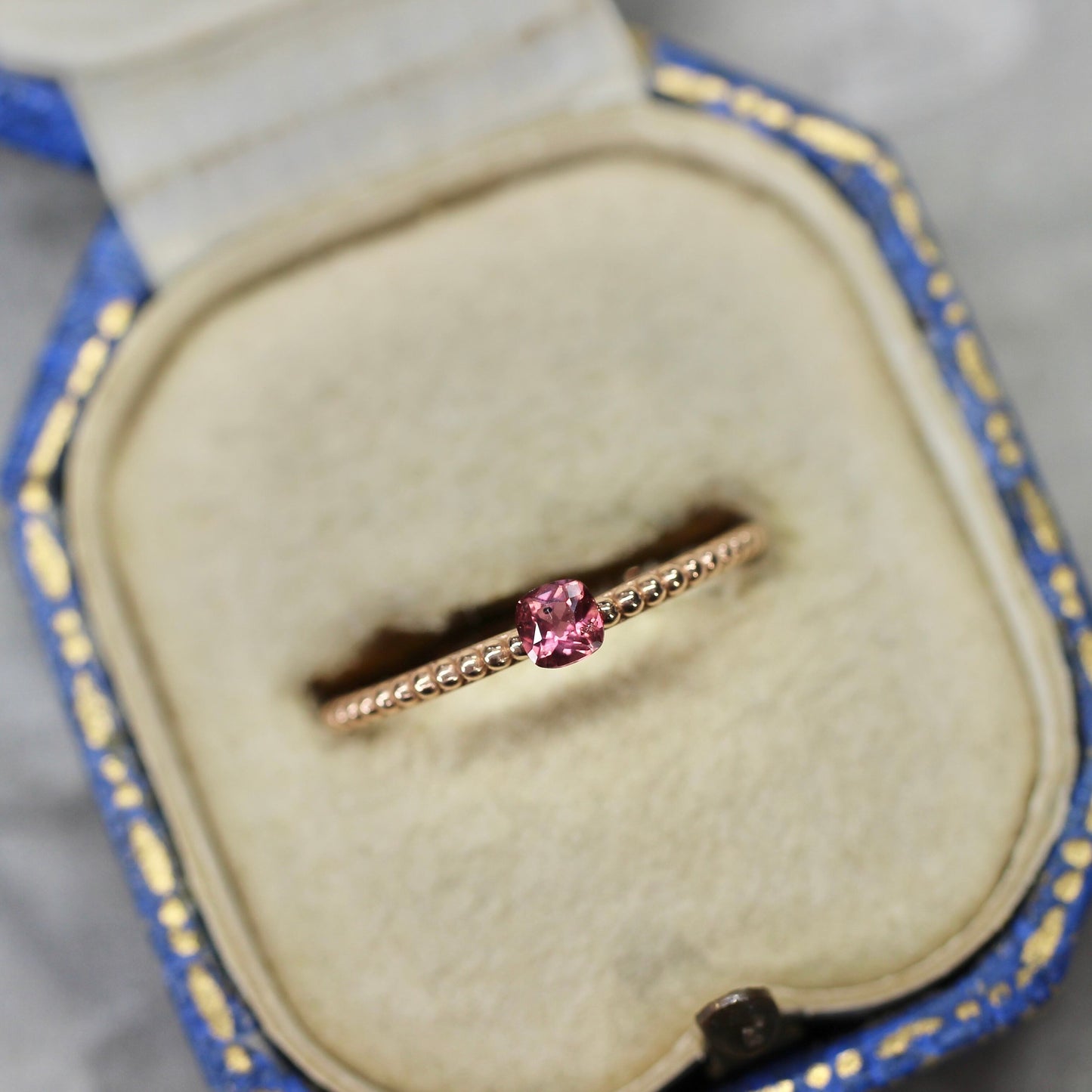 クッションカット パパラチアサファイア 0.166ct  2.8mm×2.8mm×1.6mm【MJ2582】