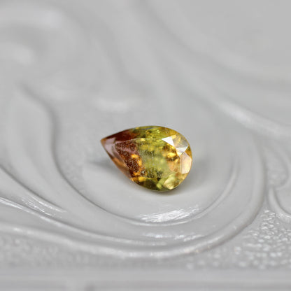 ペアシェイプ パーティーカラード トルマリン 0.45ct  6.0mm×4.0mm×2.6mm【MJ2571】