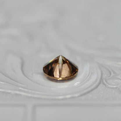 コニャックブラウンダイヤモンド 0.917ct VS-2 Very Good ラウンドブリリアントカット【MJ2677】