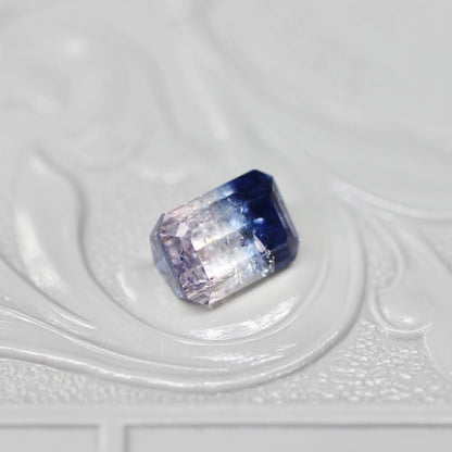 パーティーカラードトルマリン 1.17ct エメラルドカット 6.7mm×4.9mm×4.0mm【MJ2662】