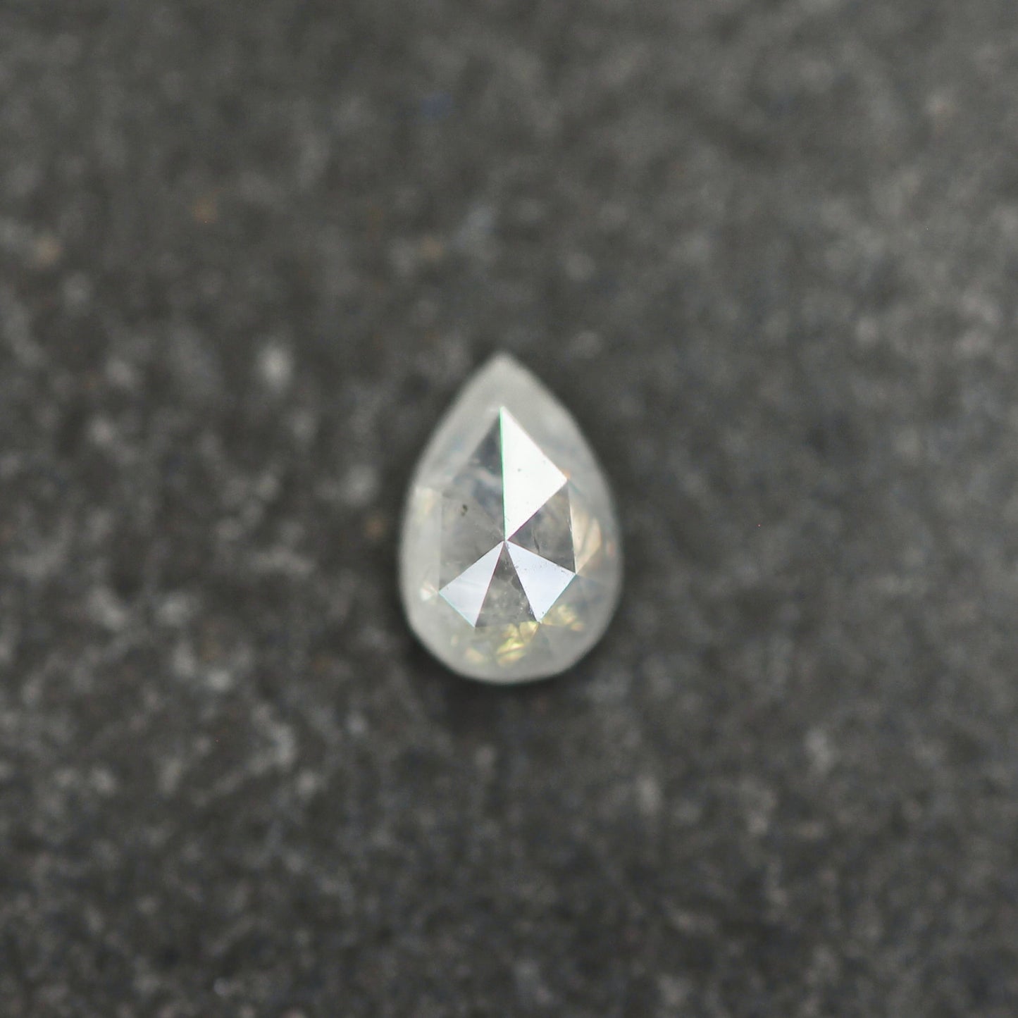 ダイヤモンド 0.095ct ペアシェイプカット 3.5mm×2.4mm×1.6mm【MJ2610】12