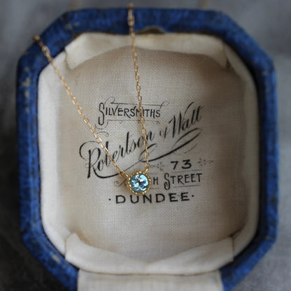 サンタマリアアクアマリン0.1ct 3mm K18YG ミルフレーム ネックレス 【MJ2447】