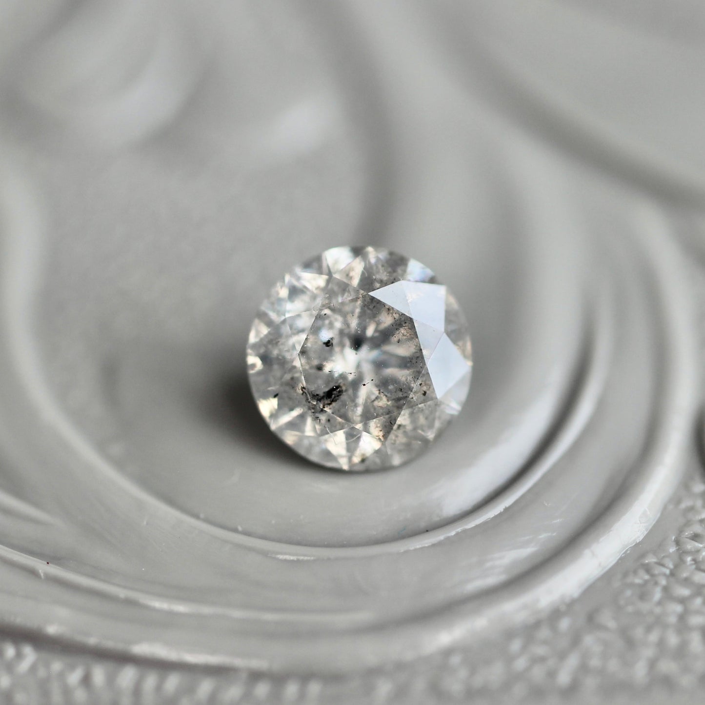 ソルトアンドペッパーダイヤモンド 0.36ct 4.5mm 【MJ2445】