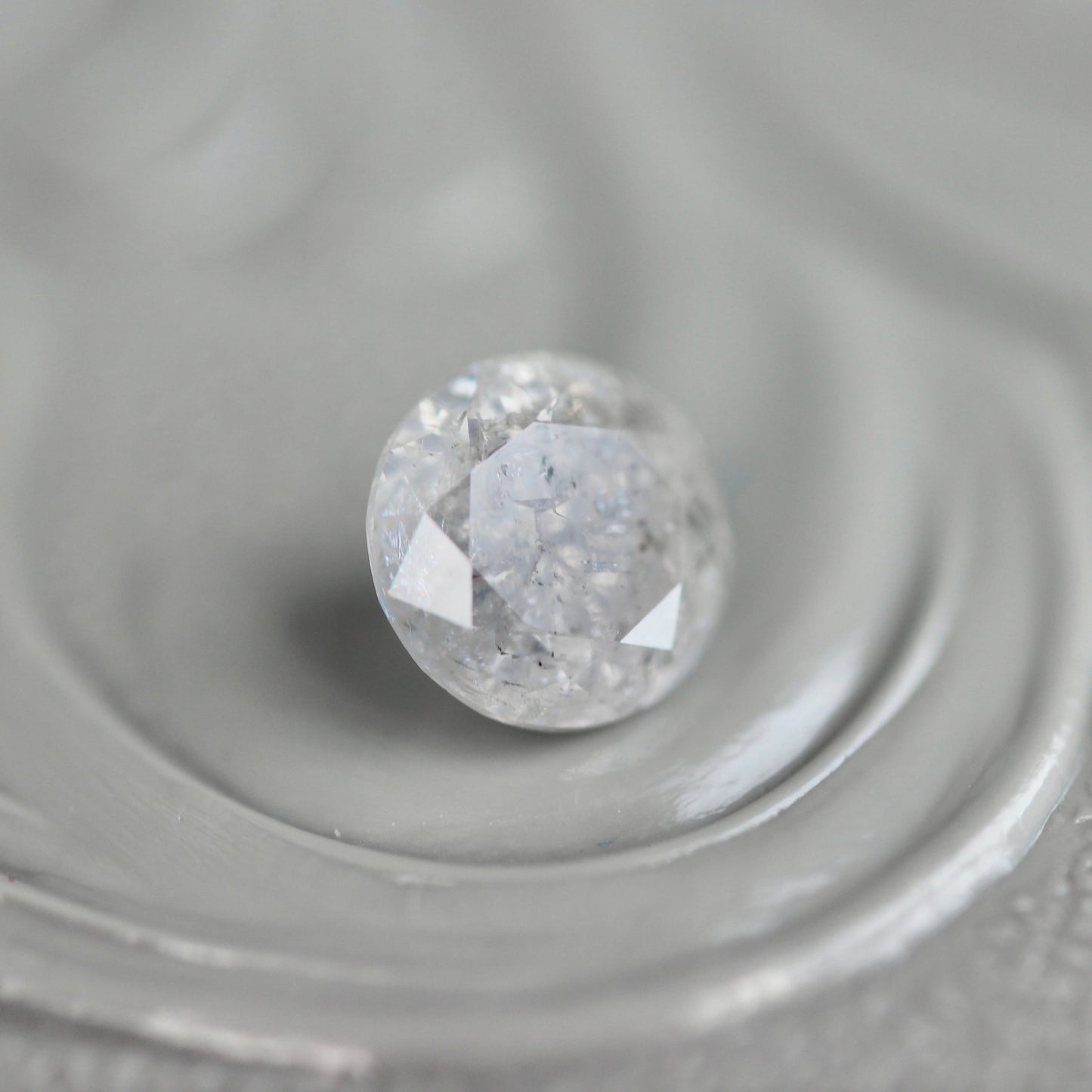 ソルトアンドペッパーダイヤモンド 0.42ct 4.6mm 【MJ2442】