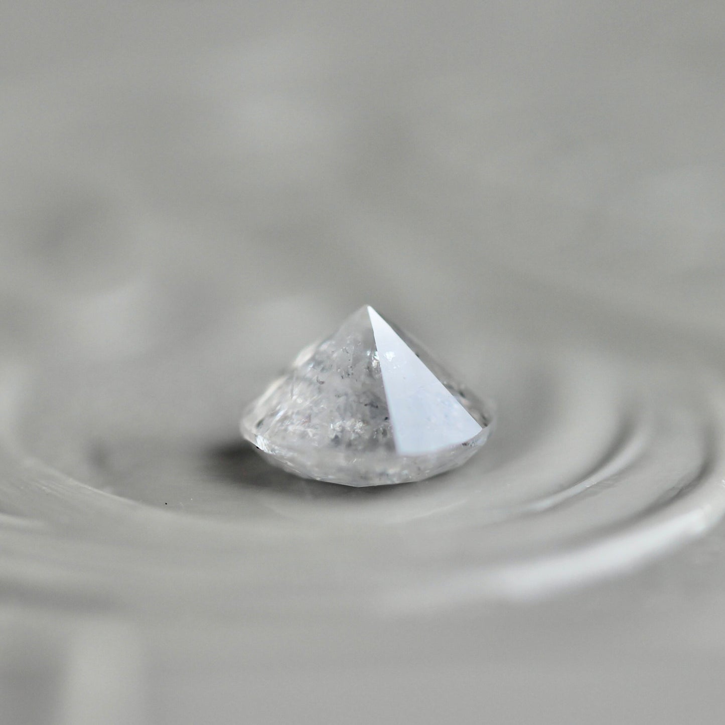 ソルトアンドペッパーダイヤモンド 0.42ct 4.6mm 【MJ2442】