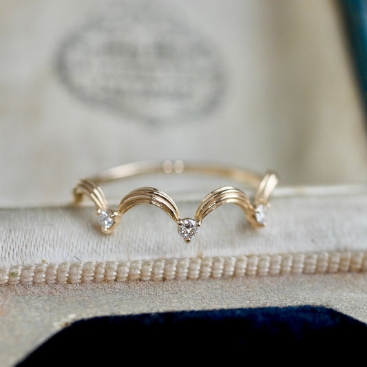 アンティーククラウンリング ダイヤモンド0.06ct VSクラス 【MJ2502】