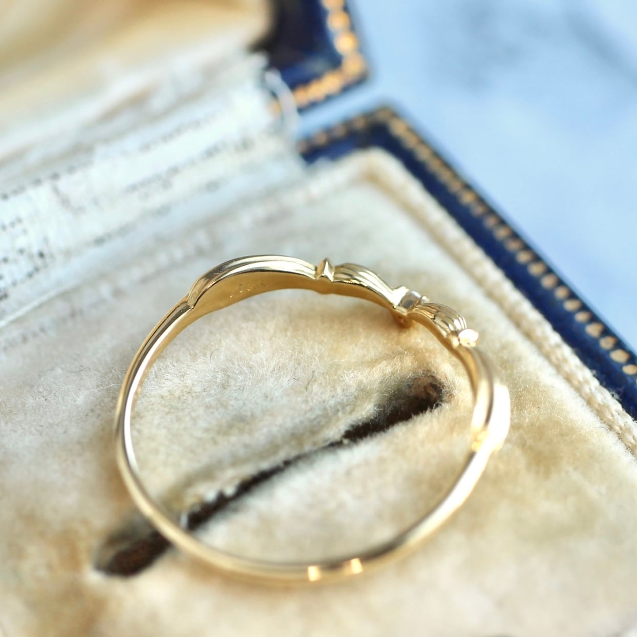 アンティークVリング ダイヤモンド0.02ct VSクラス 【MJ2503】