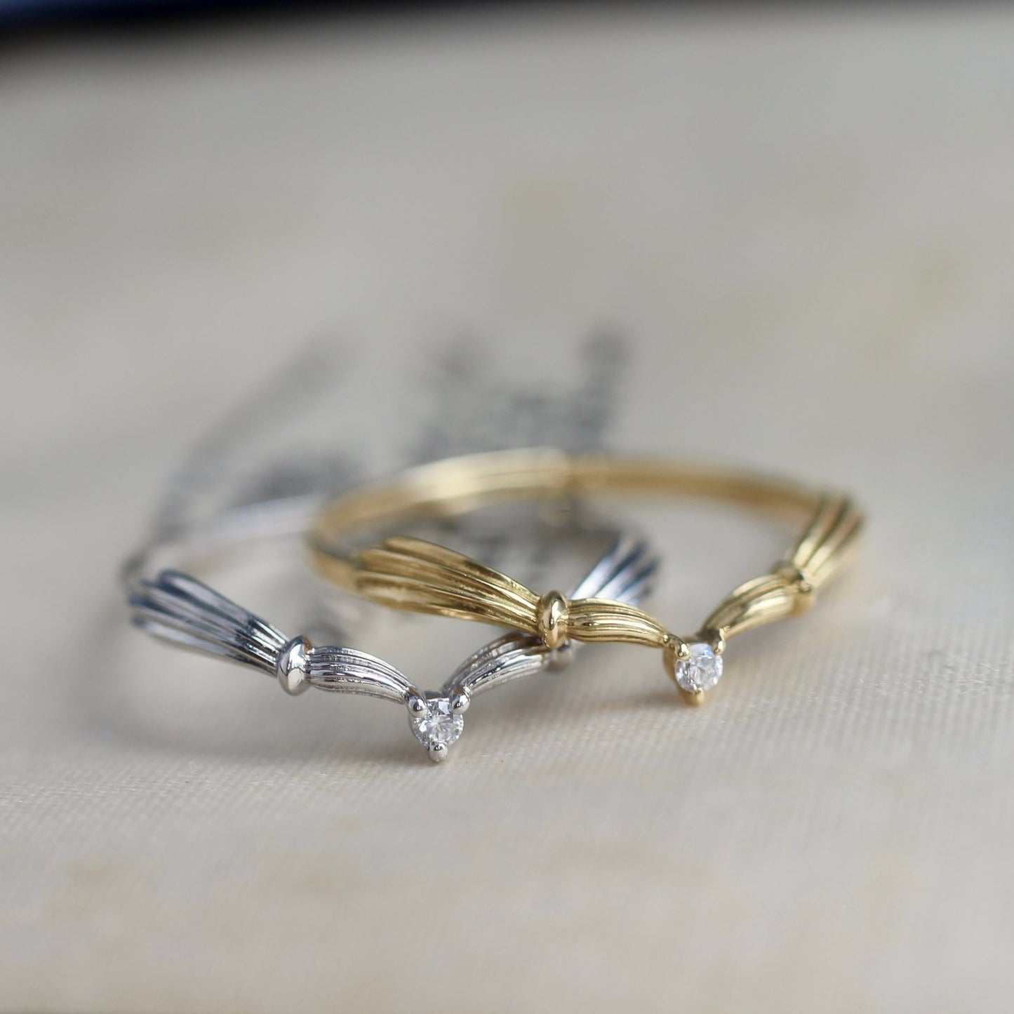 アンティークVリング ダイヤモンド0.02ct VSクラス 【MJ2503】