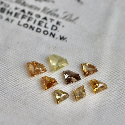 ダイヤカット ブラウンダイヤモンド 0.2ct 3.5mm×4.5mm-2.0mm 【MJ2467】