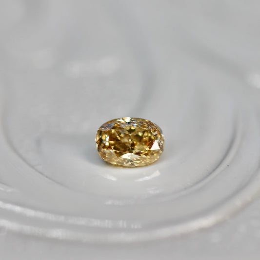 ブラウンダイヤモンド 0.12ct オーバルカット 3.5mm×2.5mm×1.9mm【MJ2629】