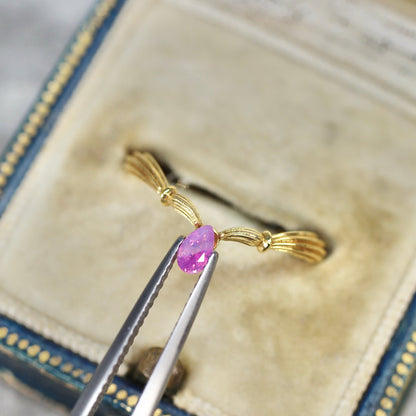 ペアシェイプカット シルキーパープルピンク バイカラーサファイア　0.19ct  3.5mm×2.5mm×1.8mm 【MJ2521】