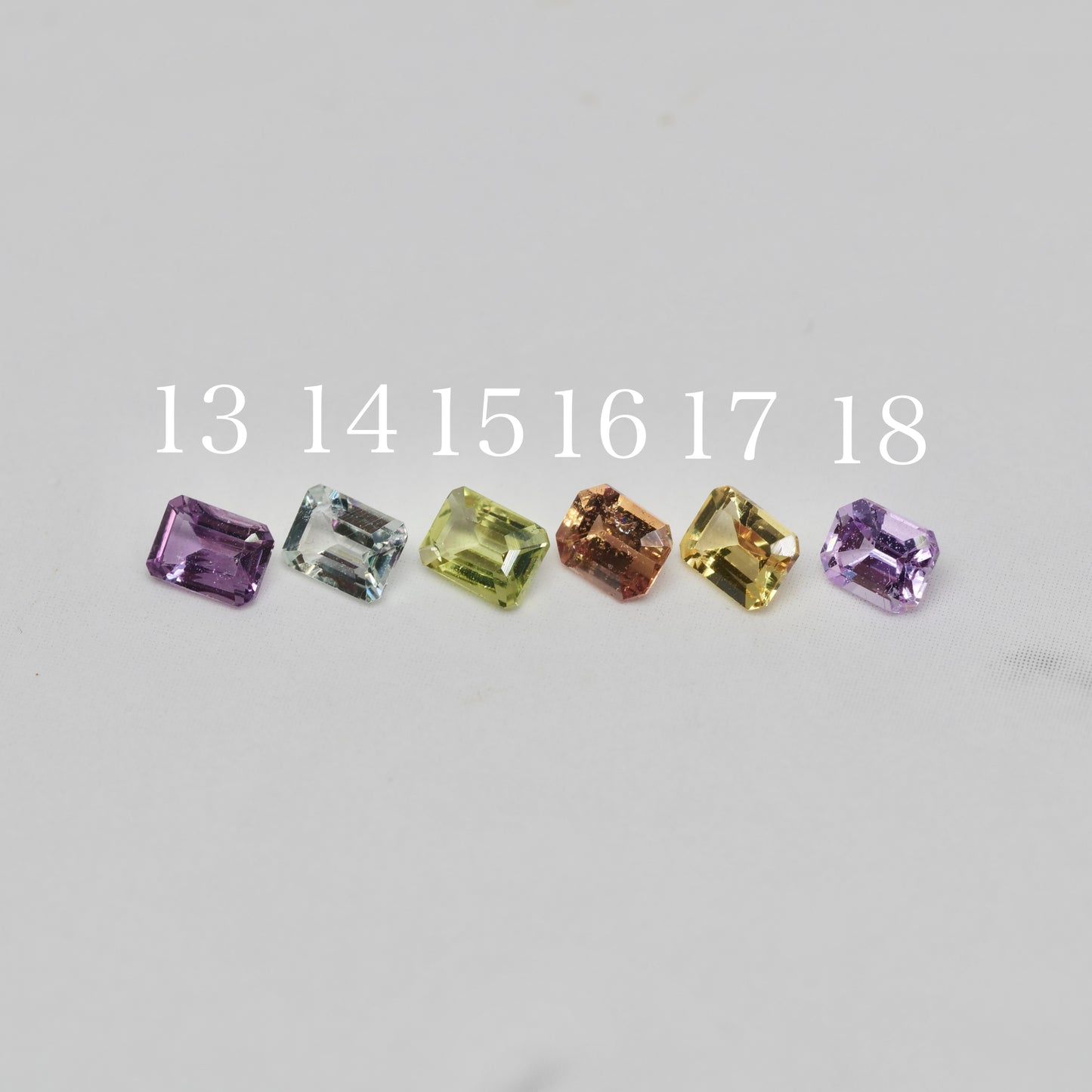 【期間・数量限定特別価格】サファイア エメラルドカット【MJ3024】