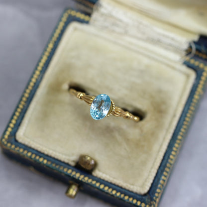 ブルージルコン 0.88ct オーバルカット 6.1mm×4.2mm×3.1mm【MJ2747】