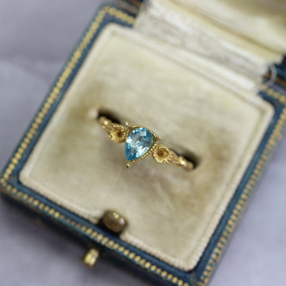 ブルージルコン 0.55ct ペアシェイプ 6.1mm×4.0mm×2.4mm【MJ2748】