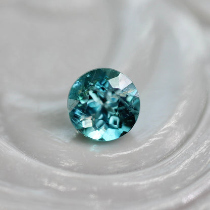 グランディディエライト 0.15ct ラウンドカット 3.3mm×3.3mm×2.4mm【MJ2771】