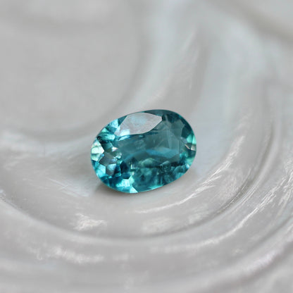 グランディディエライト 0.11ct オーバルカット 3.4mm×2.7mm×1.6mm【MJ2772】