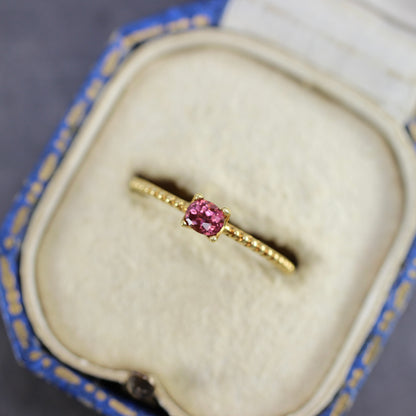 ピンクスピネル 0.21ct オーバルカット 3.5mm×3.1mm×2.3mm【MJ2753】